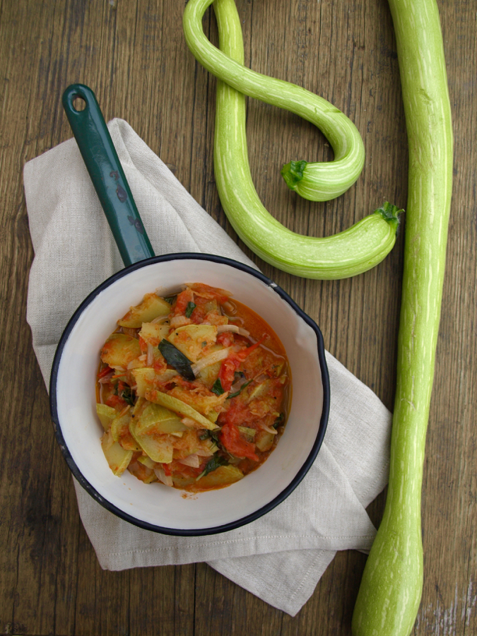 zucchini tomato basil stew