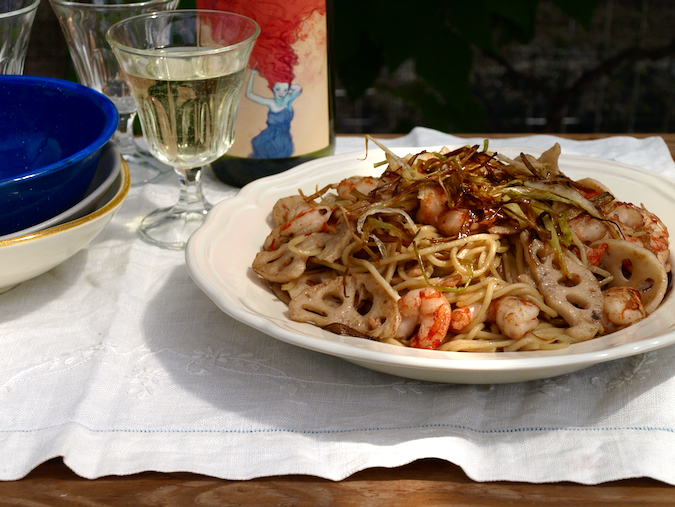 Japanese stir-fried noodles with prawns, leek and lotus root